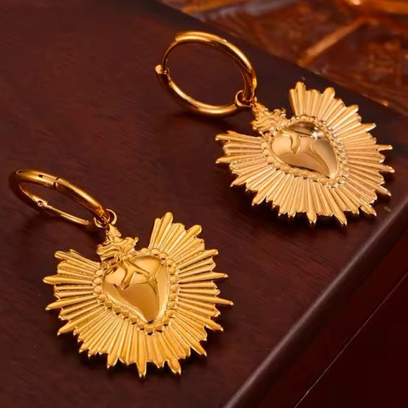 “Sacred Heart” Fiery Floral Radiating Bursting Jesus Mary Catholic Steel Earring - Picture 1 of 11